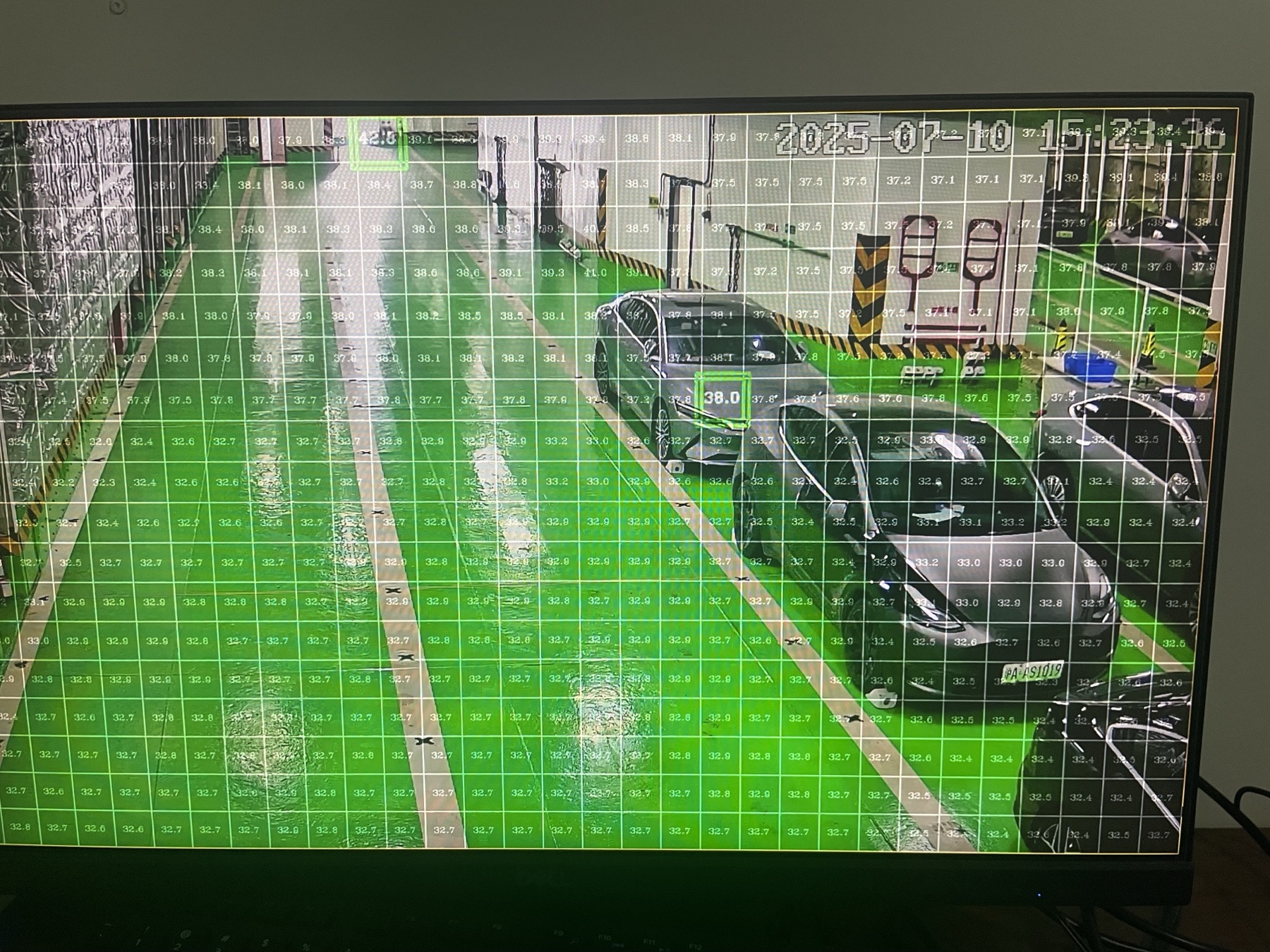 停车库温场监测画面